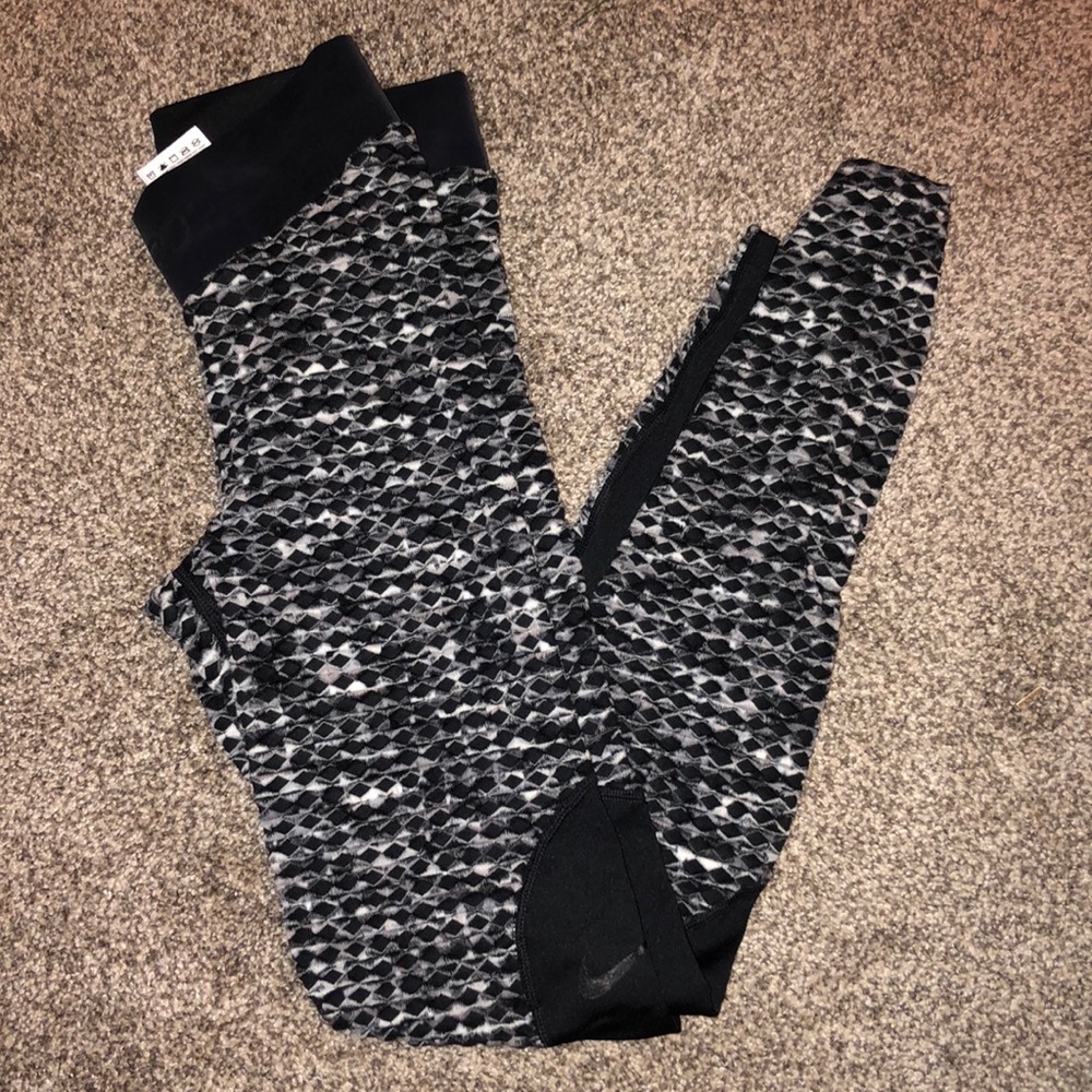 Nike Women’s Pro Hyperwarm Training Tights